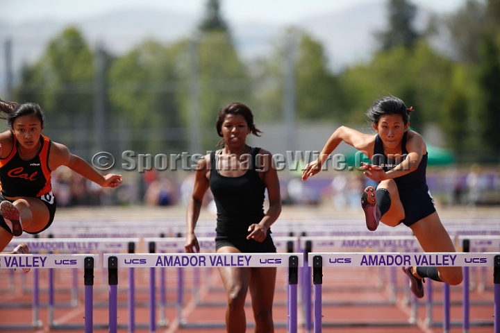 2014NCSTriValley-074.JPG - 2014 North Coast Section Tri-Valley Championships, May 24, Amador Valley High School.
